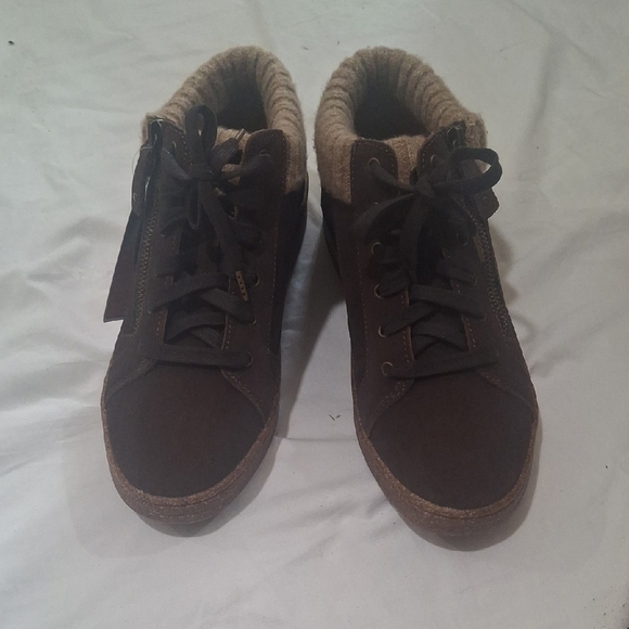 Aetrex Women's Dark Brown High-Top Sneakers Size 9 - Picture 4 of 10